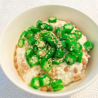 簡単手抜き料理！豆腐と納豆とオクラのネバふわ丼☆